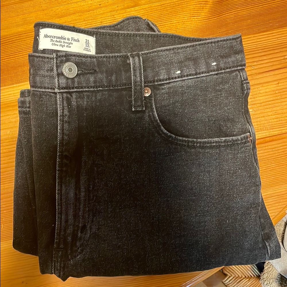 Abercrombie & Fitch Size 12L / 31 Ankle Straight Ultra High Rise Black Denim